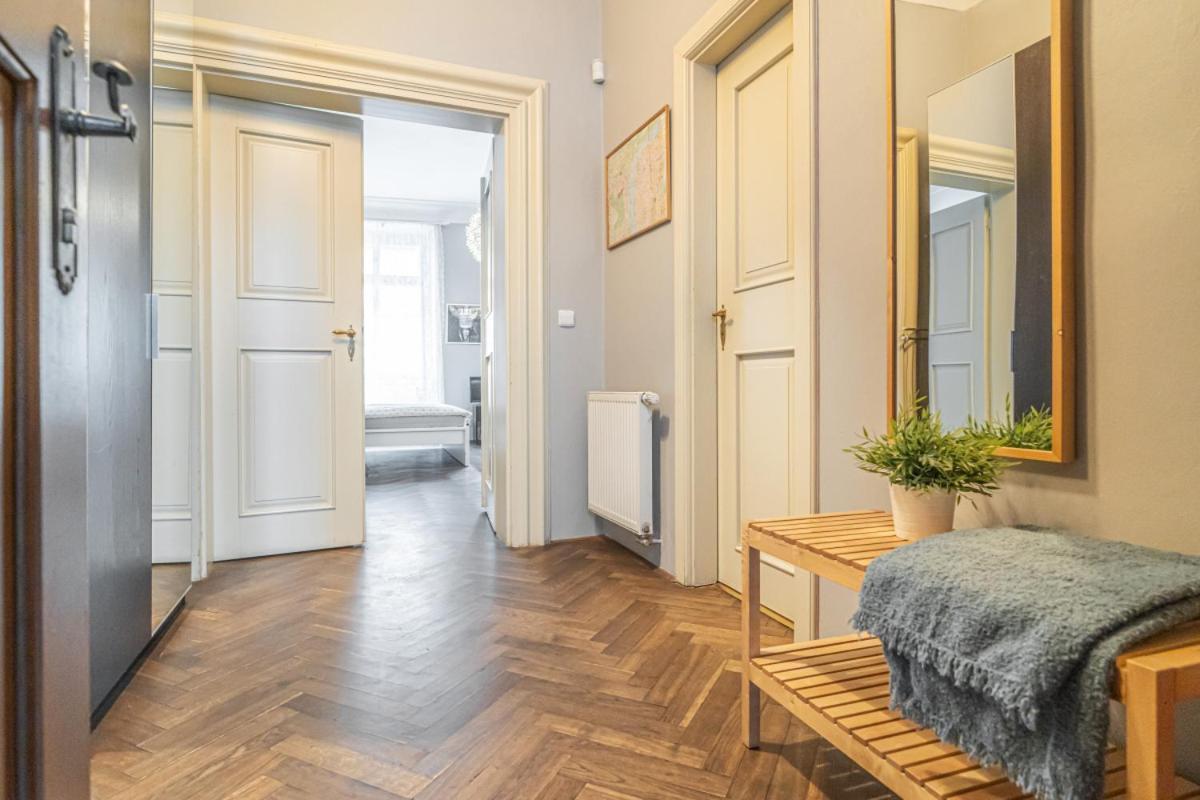 Karmelitska 2 Luxury 1b